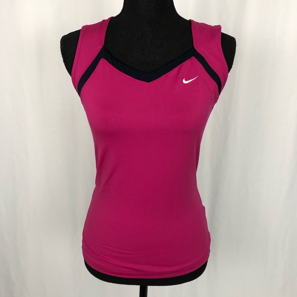 NIKE sleeveless workout top